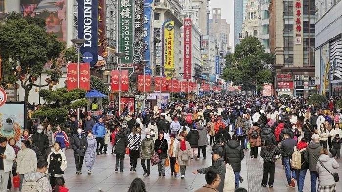 蛇年春节文旅市场繁荣背后的趋势与洞察，亮眼数据揭示旅游新动向